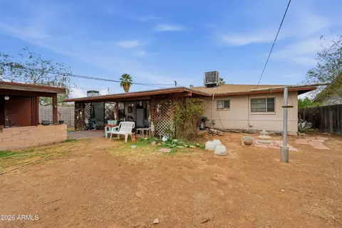 Exterior - 1350 E Osborn Rd, Phoenix, AZ 85014 photo 4 of 7