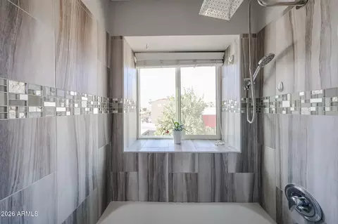 Bath - 1502 E Wescott Dr, Phoenix, AZ 85024 photo 7 of 10