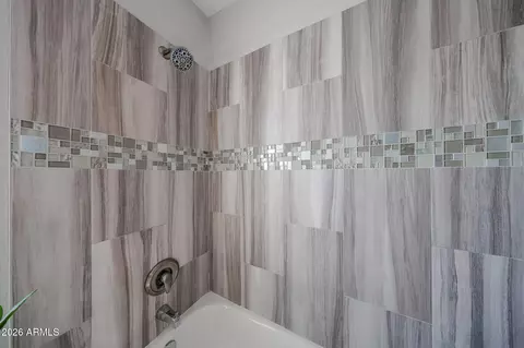 Bath - 1502 E Wescott Dr, Phoenix, AZ 85024 photo 3 of 10