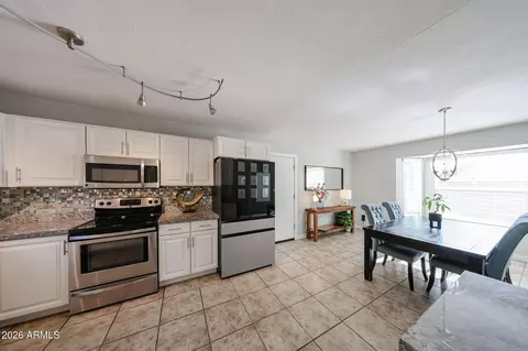 Kitchen - 1502 E Wescott Dr, Phoenix, AZ 85024 photo 6 of 6