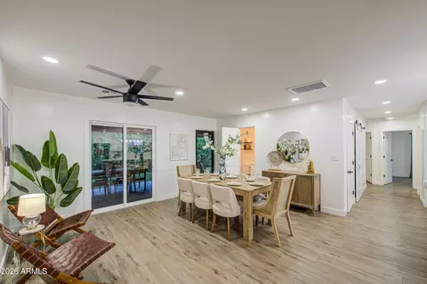 Dining - 5330 N 18th St, Phoenix, AZ 85016 photo 3 of 4