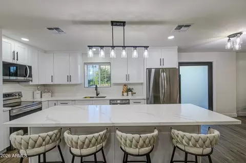 Kitchen - 5330 N 18th St, Phoenix, AZ 85016 photo 3 of 6