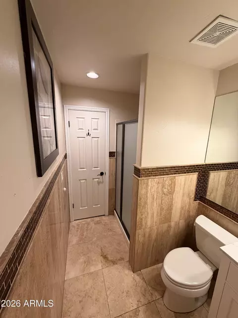 Bath - 3436 E Desert Willow Rd, Phoenix, AZ 85044 photo 3 of 4