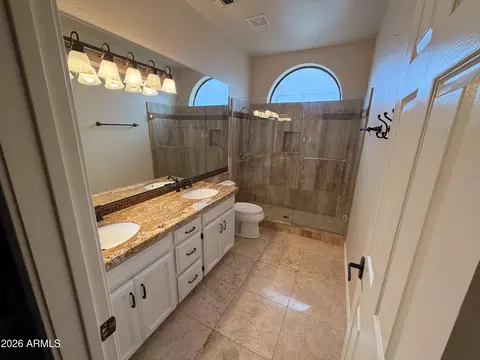 Bath - 3436 E Desert Willow Rd, Phoenix, AZ 85044 photo 4 of 4