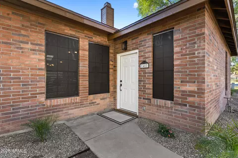 48 N Colonial Dr, Gilbert, AZ 85234 photo 3