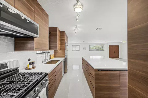 Kitchen - 1043 E Lilac Dr, Tempe, AZ 85288 photo 5 of 5