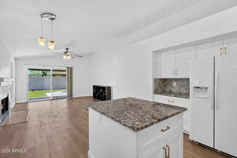 Living - 425 N Windsor --, Mesa, AZ 85213 photo 2 of 7