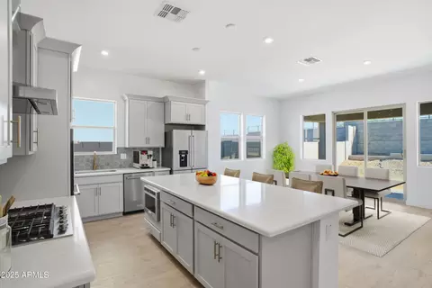 Kitchen - 10227 S 20th Ln, Phoenix, AZ 85041 photo 1 of 3