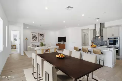 Dining - 10227 S 20th Ln, Phoenix, AZ 85041 photo 1 of 1