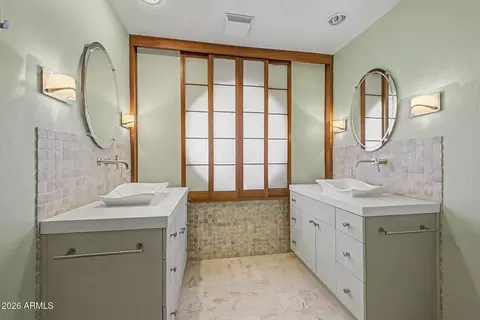 Bath - 2356 E Cheryl Dr, Phoenix, AZ 85028 photo 1 of 6