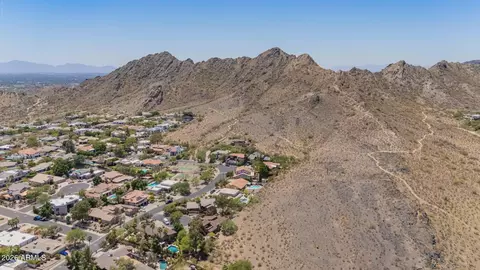 View/Area - 2356 E Cheryl Dr, Phoenix, AZ 85028 photo 9 of 10