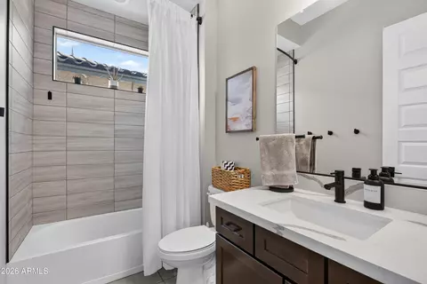 Bath - 10704 E Thatcher Ave, Mesa, AZ 85212 photo 5 of 7
