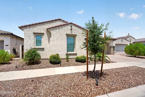 Exterior - 10704 E Thatcher Ave, Mesa, AZ 85212 photo 2 of 9