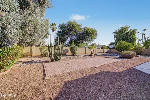 Exterior - 807 E Aire Libre Ave, Phoenix, AZ 85022 photo 7 of 12