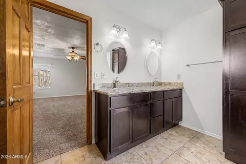Bath - 807 E Aire Libre Ave, Phoenix, AZ 85022 photo 1 of 3