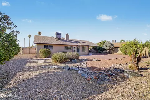 Exterior - 807 E Aire Libre Ave, Phoenix, AZ 85022 photo 10 of 12