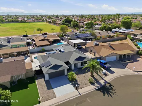 10020 N 52nd Dr, Glendale, AZ 85302