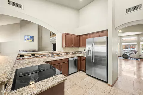 Kitchen - 4113 E Glenhaven Dr, Phoenix, AZ 85048 photo 3 of 6