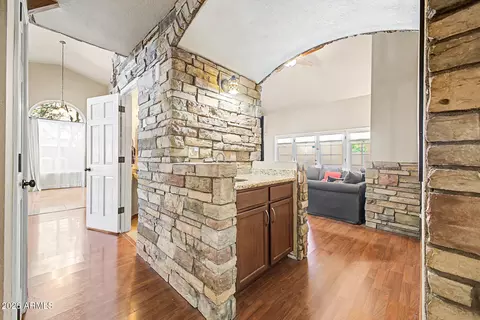 Entry Way - 4113 E Glenhaven Dr, Phoenix, AZ 85048 photo 6 of 9