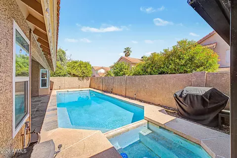 Exterior - 4113 E Glenhaven Dr, Phoenix, AZ 85048 photo 7 of 12