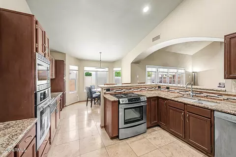 Kitchen - 4113 E Glenhaven Dr, Phoenix, AZ 85048 photo 5 of 6