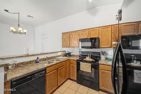 Kitchen - 2150 E Bell Rd #1089, Phoenix, AZ 85022 photo 2 of 2