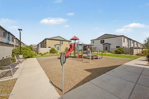 Exterior - 28033 N 28th Ave, Phoenix, AZ 85085 photo 3 of 6