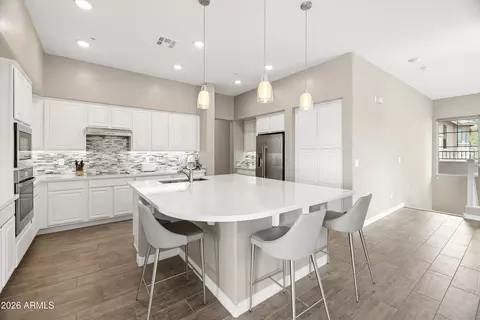 Kitchen - 15550 S 5th Ave #252, Phoenix, AZ 85045 photo 2 of 5