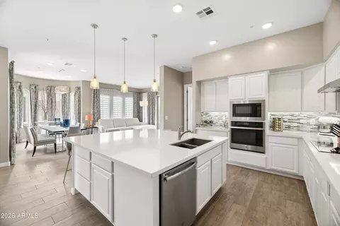 Kitchen - 15550 S 5th Ave #252, Phoenix, AZ 85045 photo 1 of 5