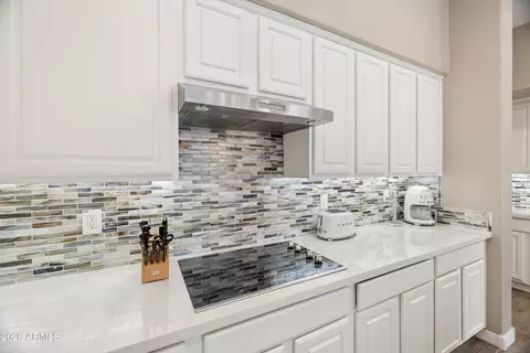 Kitchen - 15550 S 5th Ave #252, Phoenix, AZ 85045 photo 3 of 5