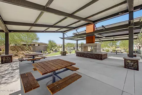 View/Area - 1122 E Monte Way, Phoenix, AZ 85042 photo 4 of 6