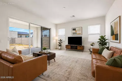 Living - 1122 E Monte Way, Phoenix, AZ 85042 photo 1 of 1