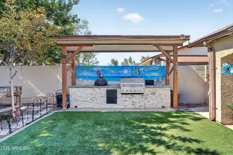 Exterior - 4832 N 63rd Dr, Phoenix, AZ 85033 photo 13 of 14