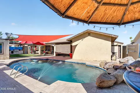 Exterior - 4832 N 63rd Dr, Phoenix, AZ 85033 photo 12 of 14