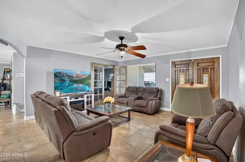 Living - 4832 N 63rd Dr, Phoenix, AZ 85033 photo 2 of 3