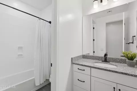 Bath - 4385 E Mesquite St, Gilbert, AZ 85296 photo 3 of 3