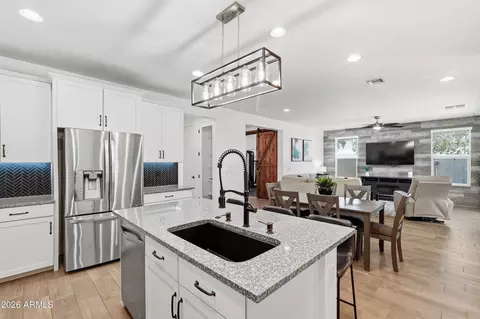 Kitchen - 4385 E Mesquite St, Gilbert, AZ 85296 photo 2 of 6