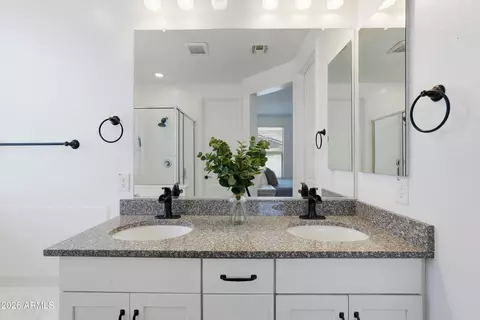 Bath - 4385 E Mesquite St, Gilbert, AZ 85296 photo 1 of 3