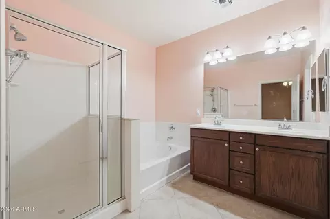 Bath - 3481 E Orchid Ln, Gilbert, AZ 85296 photo 1 of 2