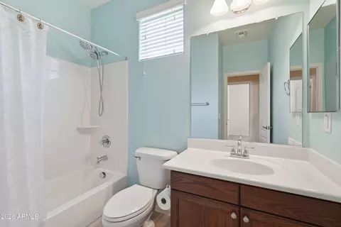 Bath - 3481 E Orchid Ln, Gilbert, AZ 85296 photo 2 of 2