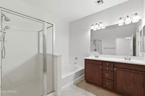Bath - 3481 E Orchid Ln, Gilbert, AZ 85296 photo 1 of 2