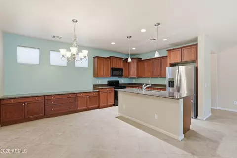 Kitchen - 3481 E Orchid Ln, Gilbert, AZ 85296 photo 2 of 3