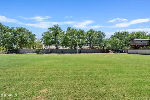 Exterior - 701 E Campbell Ave, Gilbert, AZ 85234 photo 10 of 14