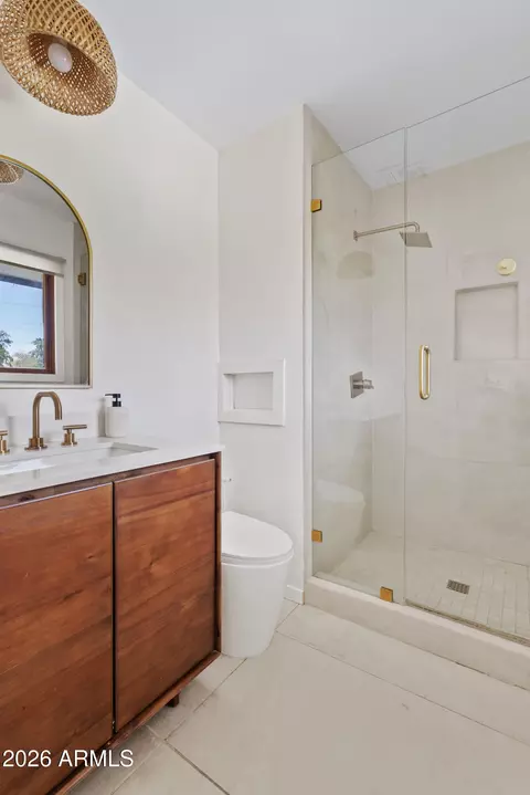 Bath - 701 E Campbell Ave, Gilbert, AZ 85234 photo 2 of 3