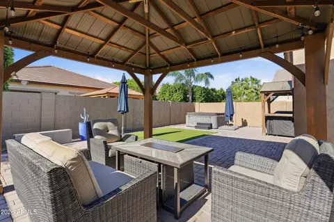 Exterior - 3020 E Pinto Dr, Gilbert, AZ 85296 photo 4 of 12