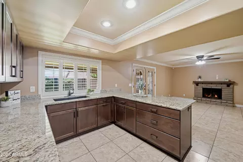 Kitchen - 7949 W Devonshire Ave, Phoenix, AZ 85033 photo 3 of 3