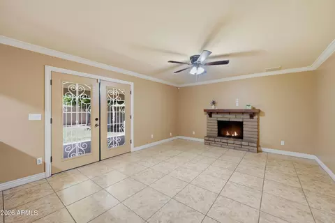 Living - 7949 W Devonshire Ave, Phoenix, AZ 85033 photo 4 of 6