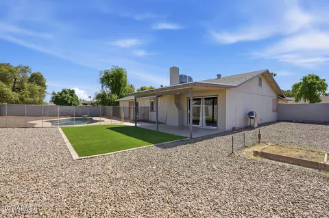Exterior - 12118 S Ki Rd, Phoenix, AZ 85044 photo 2 of 5