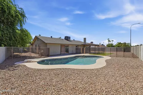 Exterior - 12118 S Ki Rd, Phoenix, AZ 85044 photo 4 of 5