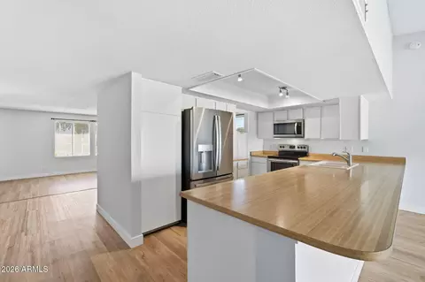 Kitchen - 12118 S Ki Rd, Phoenix, AZ 85044 photo 1 of 3